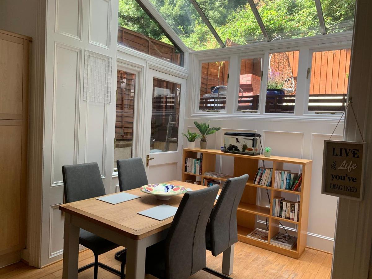 Beachfront Apartment With Bbq Sun Deck 본머스 외부 사진