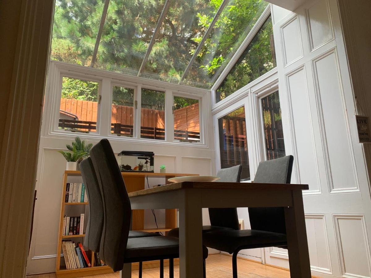 Beachfront Apartment With Bbq Sun Deck 본머스 외부 사진