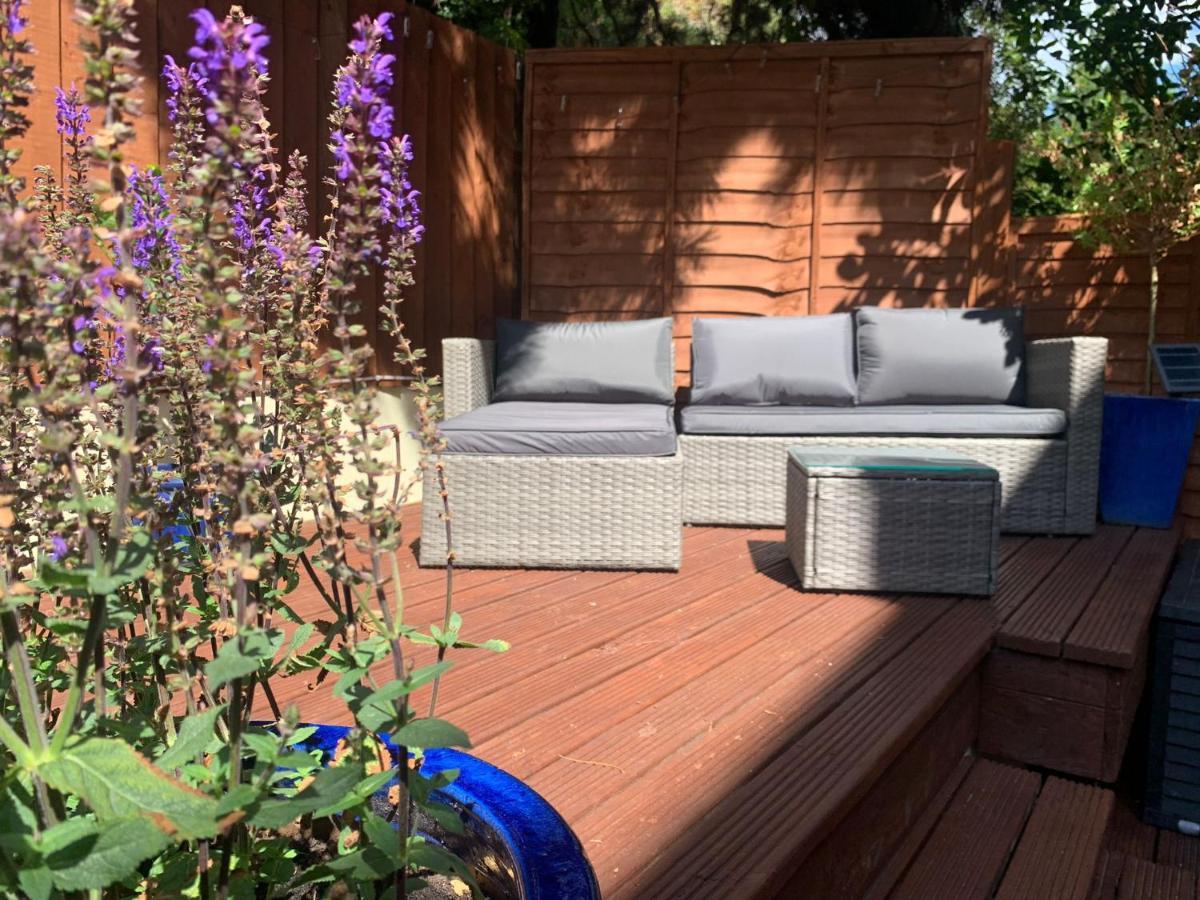 Beachfront Apartment With Bbq Sun Deck 본머스 외부 사진